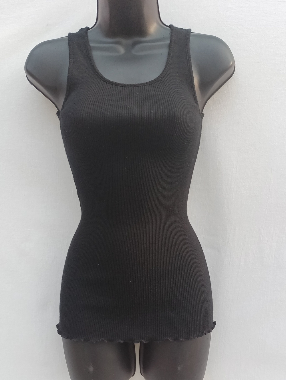 Women's Black Ribbed Merino Wool Tank Top - Slim Fit Stretch